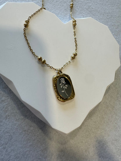 Mirror Flower Necklace