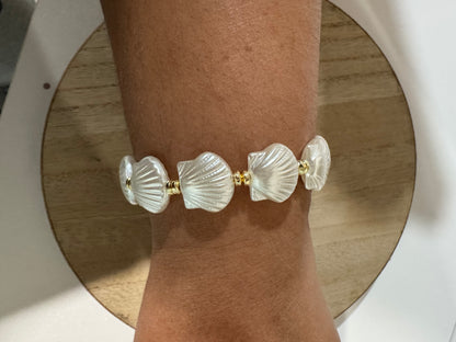 Shell Pearl Bracelet