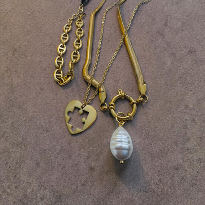 Snake 16” Charm w Pearl Necklace