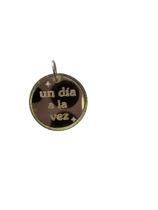 Un día a la vez charm