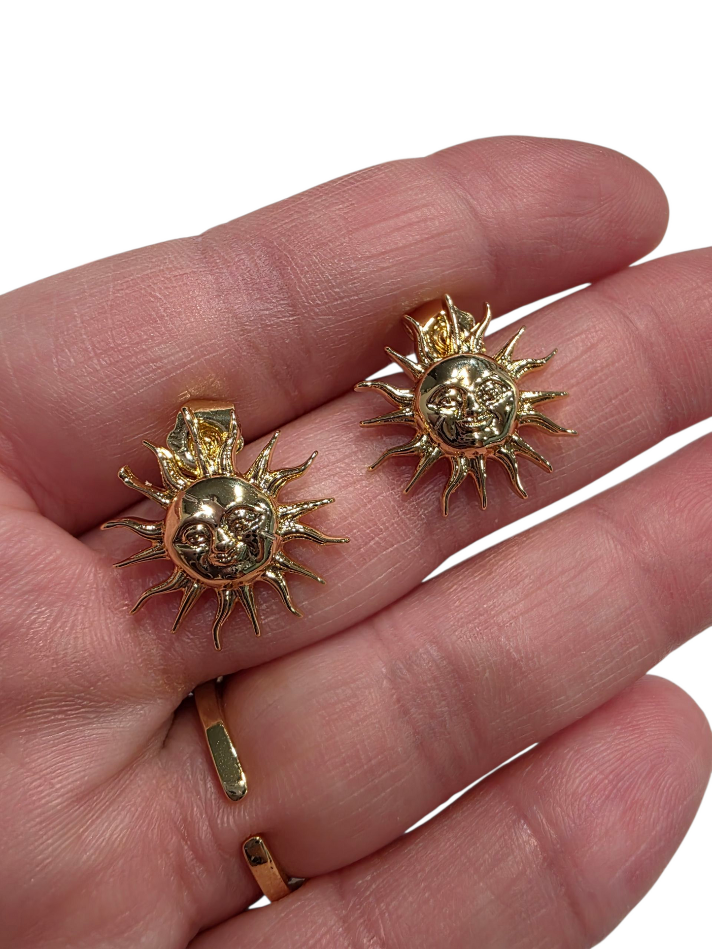 Sun Studs