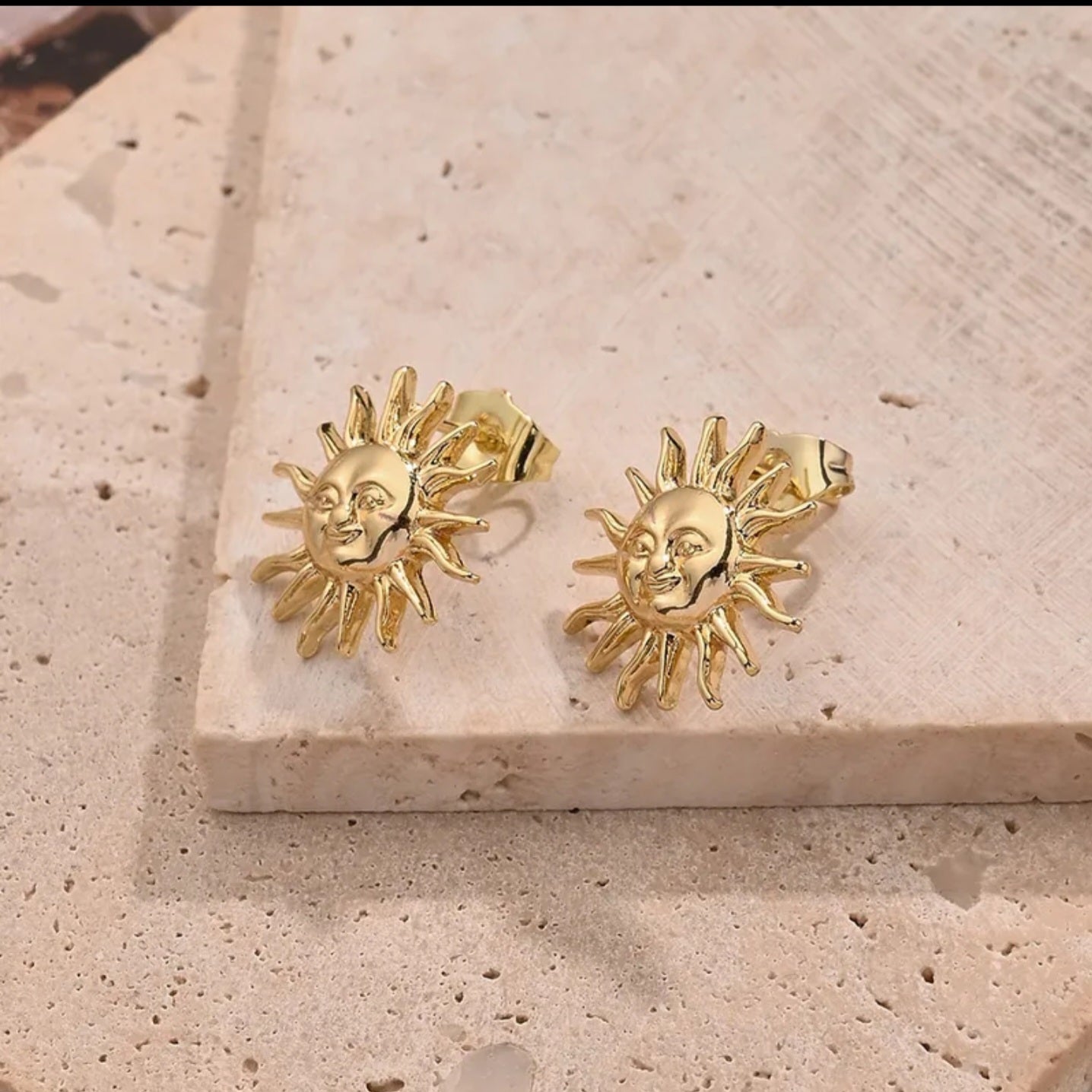 Sun Studs