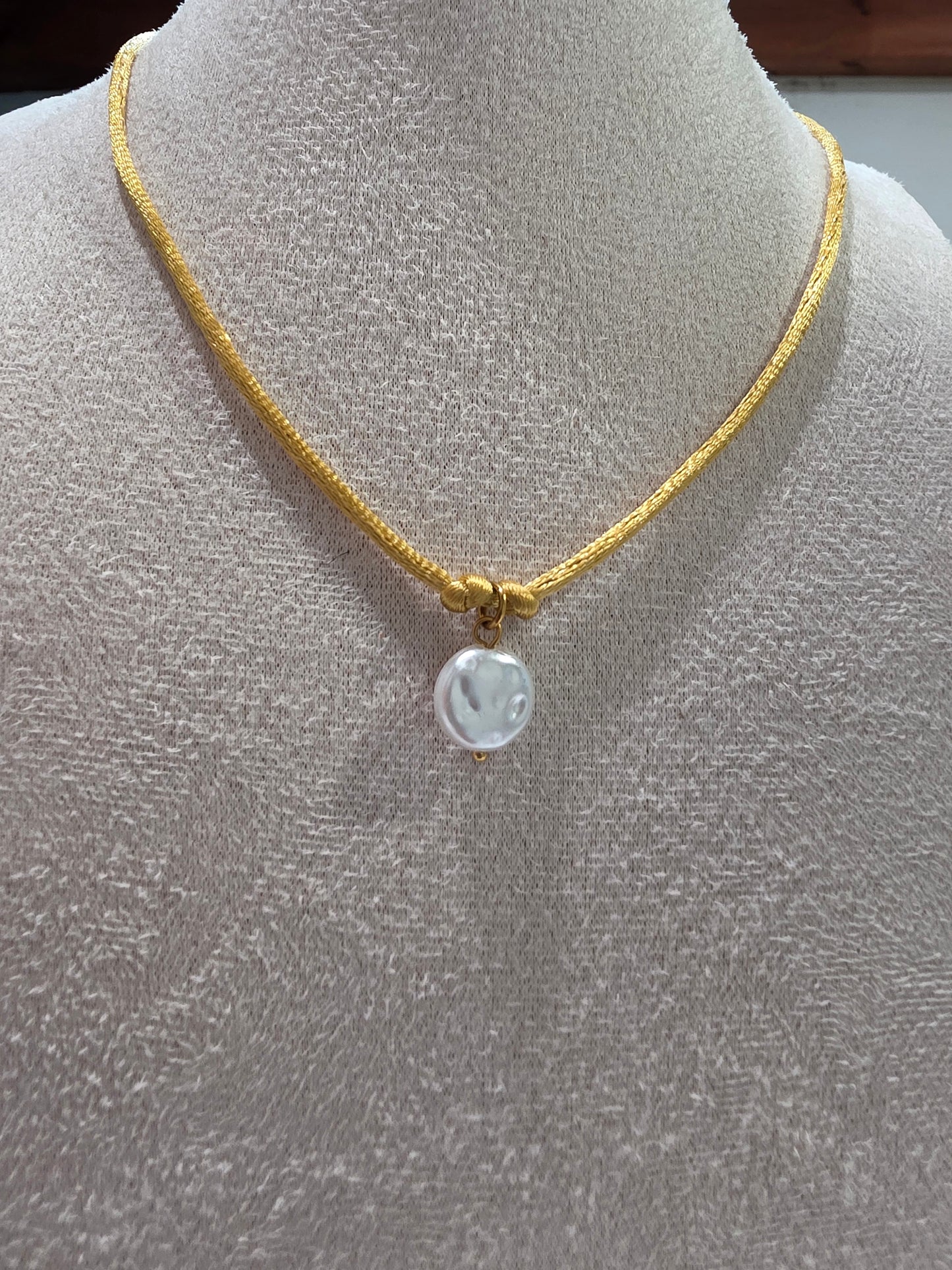 Pearl fall necklace